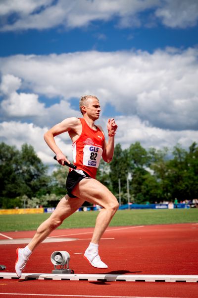 Max Dieterich (LG Braunschweig) am 29.05.2022 waehrend der Deutschen Meisterschaften Langstaffel im Otto-Schott-Sportzentrum in Mainz